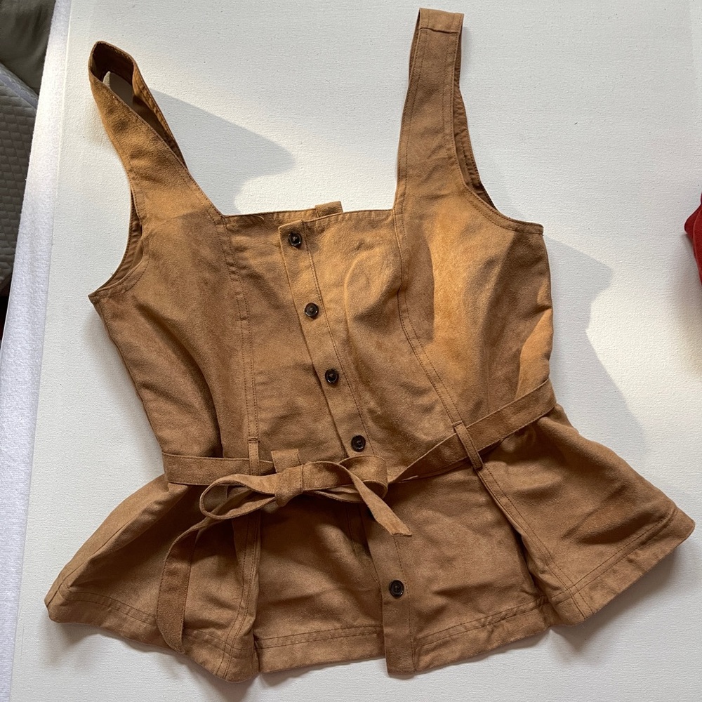 NWT Banana republic suede tank top button up blouse with tie size 4